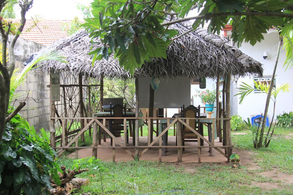 Sylvester Villa Hostel Negombo Exterior foto